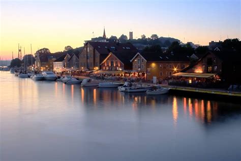 Plan your trip to Tønsberg .